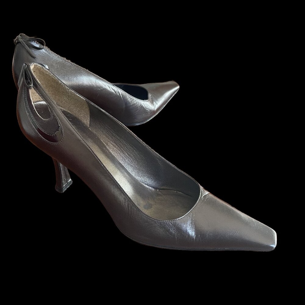 Stuart Weitzman Brown Leather Heels - Size 9.5 - Elegant Bow Detail